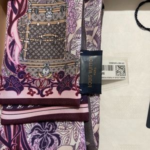 Authentic Louis Vuitton Bandeaus in amazing condition